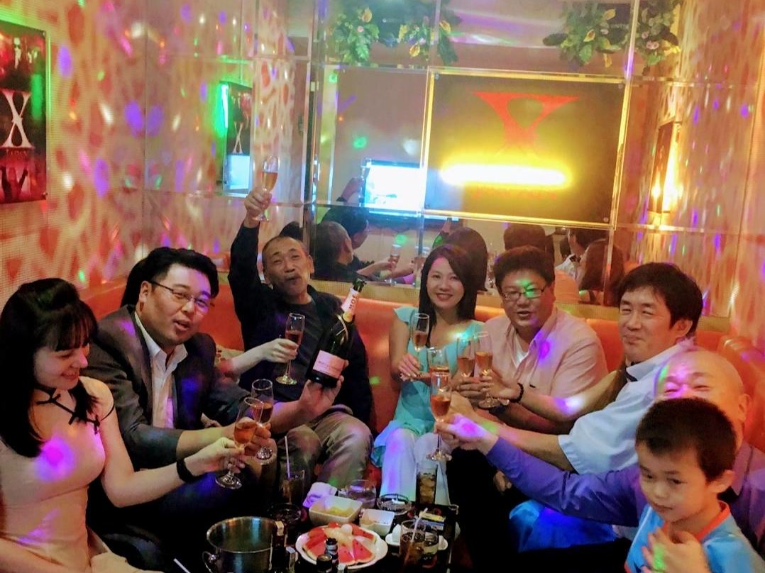 Karaoke Ban Ngày tại Forte
